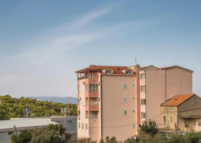 Apartments Grljusic
